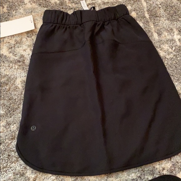 Lululemon fly skirt - Picture 3 of 3